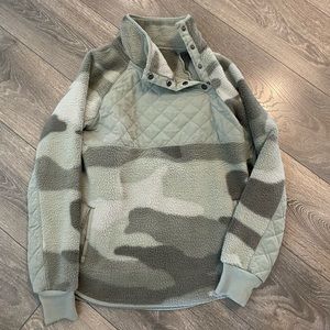 Abercrombie Snap up fleece - small, camo colour
